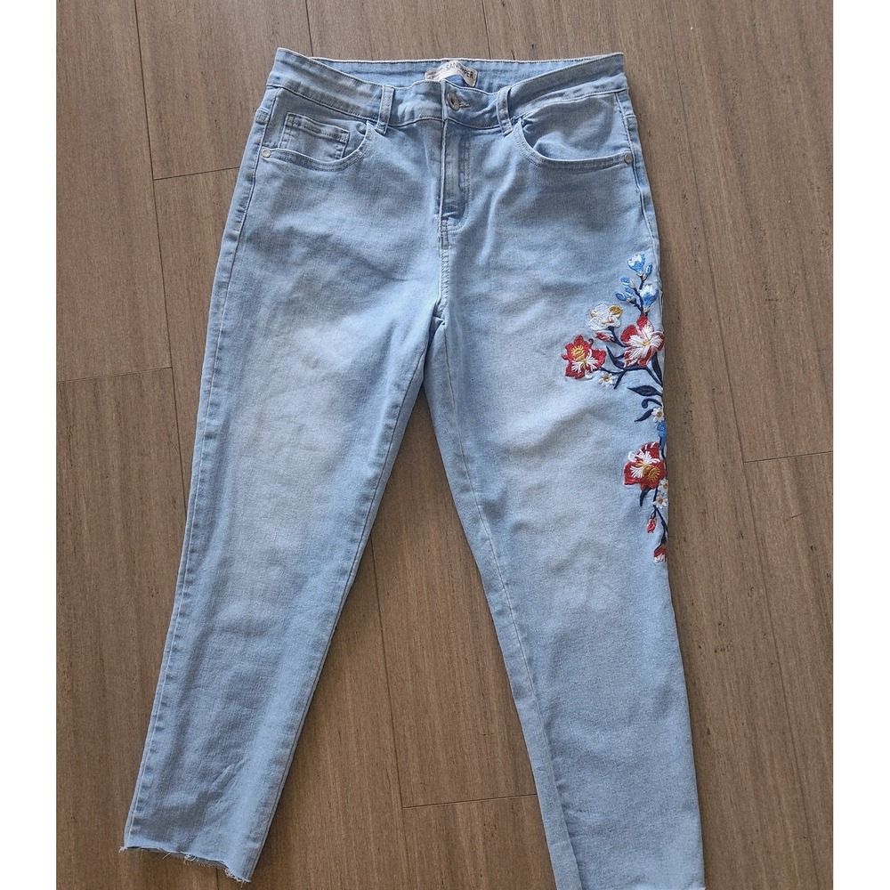 Sandpiper Petite Boho Light Wash Floral Embroidered Skinny Ankle Jeans 10P